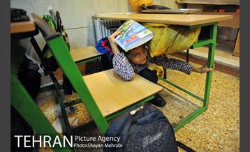 مانور سراسری زلزله در دبستان دکتر حسن تهرانی مقدم 27