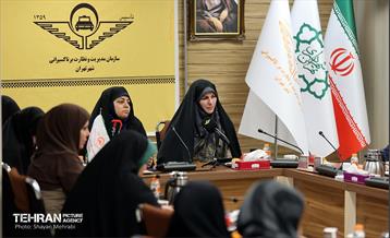 نشست هم‌اندیشی بانوان تاکسیران سرپرست خانوار 8