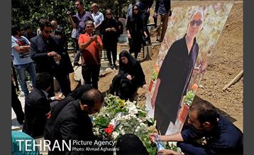 وداع باشکوه مردم با عباس کیارستمی 1