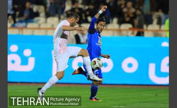 دیدار تیم‌های فوتبال استقلال تهران - نساجی مازندران 2