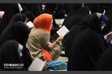 مراسم دعای روز عرفه در مصلی امام خمینی (ره) 21