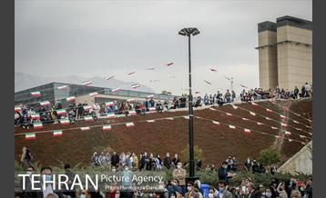 اجرای کنسرت سالار عقیلی در باغ کتاب 5