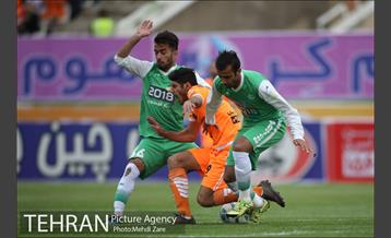 دیدار تیم های فوتبال سایپا و ماشین سازی تبریز