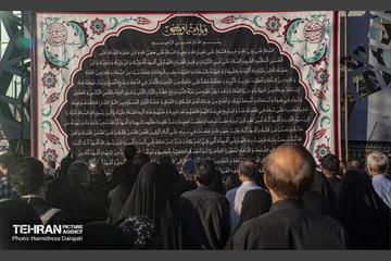 نجات اهل عالم با حسین است  10