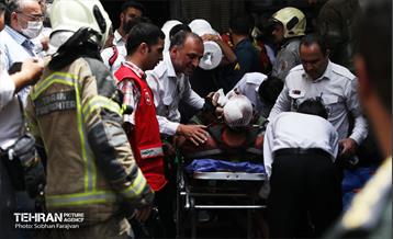 آتش‌سوزی انبار چسب در بازار تهران 4