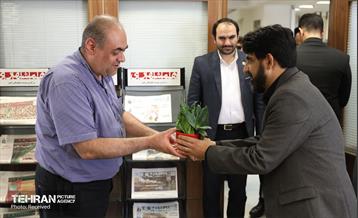 بازدید سخنگوی شهرداری تهران از موسسه همشهری 1