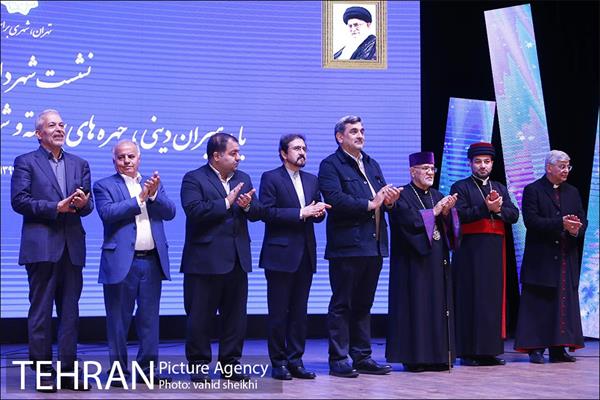 نشست  شهردار تهران با رهبران دینی،چهره های برجسته و شهروندان مسیحی آشوری و ارمنی 25