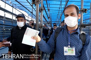 گیت نهایی ایرانی ها برای ورود به کشور عراق. در این بخش مهرنهایی داخل پاسپورت چک می شد