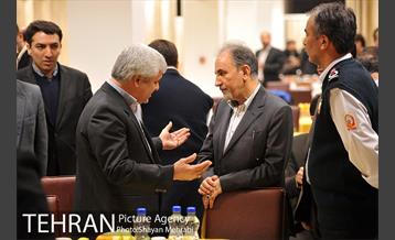 تجلیل از خانواده شهدای آتش‌نشان حادثه پلاسکو با حضور شهردار تهران 13