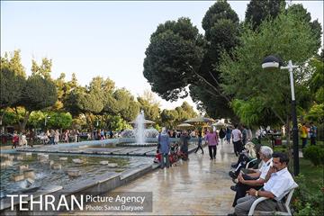 بعدازظهر تابستانی در میدان نبوت (هفت حوض) 13