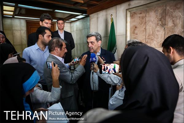 حضور شهردار تهران در صحن علنی شورا شهر 17