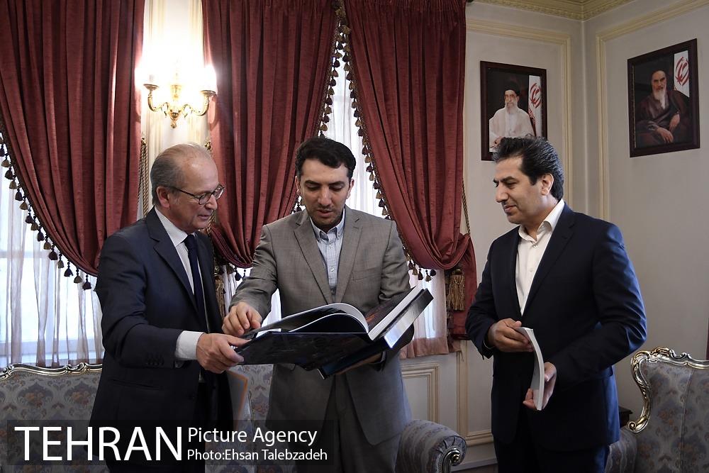 دیدار رئیس مرکز ارتباطات با سفیر فرانسه 14