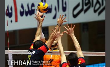 دیدار تیم های والیبال سایپا تهران و خاتم اردکان