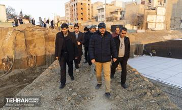 بازدید معاون مالی و اقتصاد شهری از پروژه‌های عمرانی 35