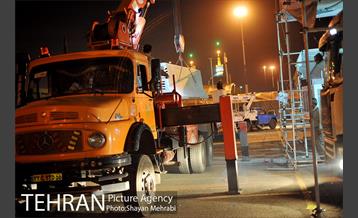 شروع بکار نیروهای خدمات شهری بعد از پایان مراسم ارتحال امام خمینی (ره) 26