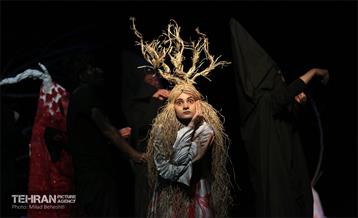 نمایش کرکس‎‎ 17