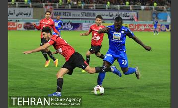 دیدار تیم های پدیده خراسان و استقلال  تهران 15