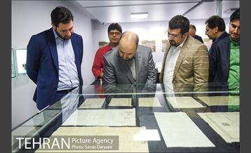 بازدید مدیرکل دفتر شهردار تهران از نمایشگاه دائمی نقشه 18