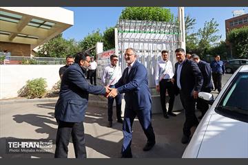 آیین ساخت پارکینگ طبقاتی در بیمارستان شریعتی 21
