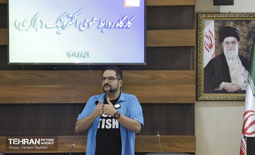 سومین جلسه کارگاه روابط عمومی الکترونیک (بلاگری) 9