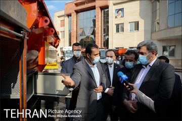 بازدید شهردار تهران از تجهیزات سازمان پسماند صالح آباد 15