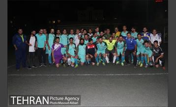 دیدار دوستانه تیم هنرمندان و تیم پردیس پایان کارتن خوابی 8