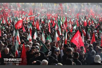 اقامه نماز بر پیکر آقای شهید ایران - 1 51