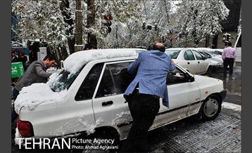 بارش اولین برف پاییزی در تهران 24