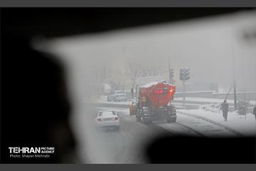 بازدید اصحاب رسانه از خدمات برف‌روبی منطقه 5 شهرداری تهران 20