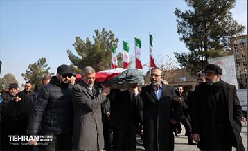 مراسم تشییع مرحوم محمدهادی چمران برادر مهدی چمران 27