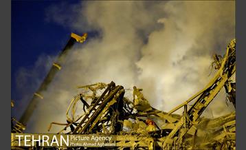 تلاش شبانه برای نجات آتش نشانان بازمانده در پلاسکو 7