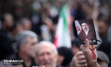 تشییع پیکر مطهر شهدای ناوشکن دنا 28