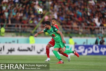 دیدار تیم های ذوب آهن و پرسپولیس 17