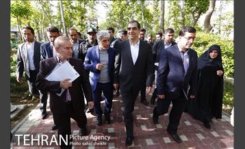 بازدید وزیر محترم بهداشت و سرپرست شهرداری تهران از مرکز پرتو  13