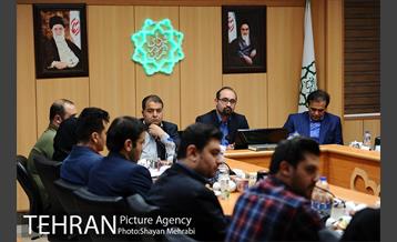 نشست اعضای شورا شهر با جمعیت جوانان شورای شهر 10