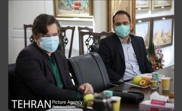 تقدیر از داوران پنجمین دوره جایزه خشت طلایی تهران 13