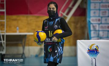 دیدار دو تیم والیبال زنان سایپا و ذوب آهن اصفهان 16