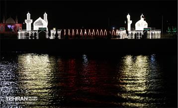 المان نوری بین الحرمین در دریاچه شهدای خلیج فارس  3