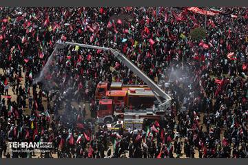 تشییع پیکر آقای شهید ایران - 3 5