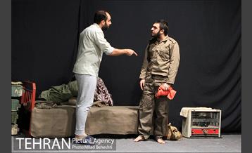 نمایش لیلی نام تمام دختران ایران زمین است‎ 6