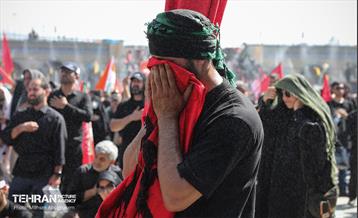اقامه نماز بر پیکر آقای شهید ایران - 1 31