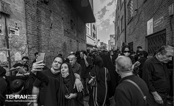 چند متر بالاتر از حسینیه کربلایی‌ها، در کوچه امیر چترچی منطقه گلوبندک، خانه‌ای هست که بنا به روایاتی، پدر خانواده منبرنشین و روضه‌خوان بوده است. حدود یک ربع قرن پیش در چنین روزی در این خانه حلوا می‌پختند.