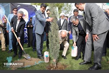 آیین نام گذاری میدان دانشگاه علوم تحقیقات به نام دانشمند هسته ای شهید محمدمهدی طهرانچی 7