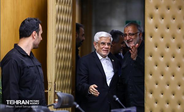 نشست صمیمانه شهردار تهران با معاون اول رئیس‌جمهور