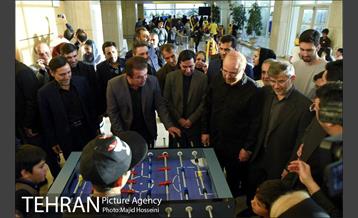 ‪ بازدید دکتر قالیباف از نمایشگاه برج میلاد و دیدار با کودکان کار‬ 3