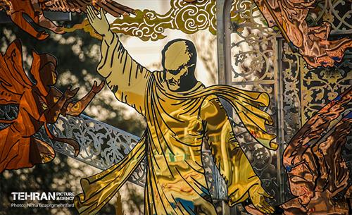 مراسم رونمایی از سازه حجمی عروج 18