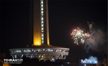 پایتخت، غرق در نور غدیر 7