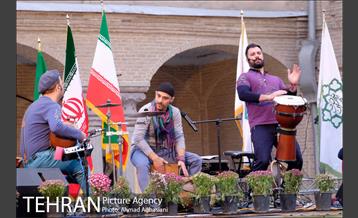 کنسرت گروه رستاک در میدان مشق 26