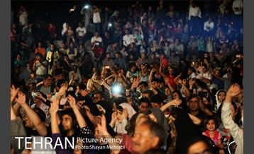 ویژه برنامه شب فیروزه ای در دریاچه شهدای خلیج فارس 20