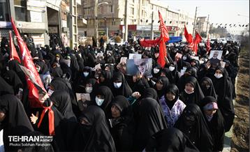 تشییع پیکر شهید گمنام در منطقه ۲۱